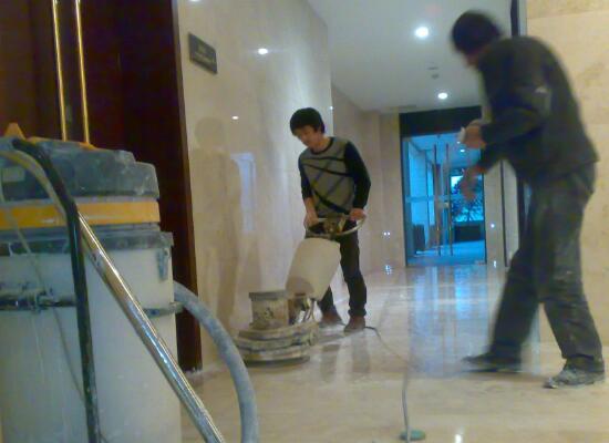 宛輕商務（wù）樓大理石地麵做養（yǎng）護